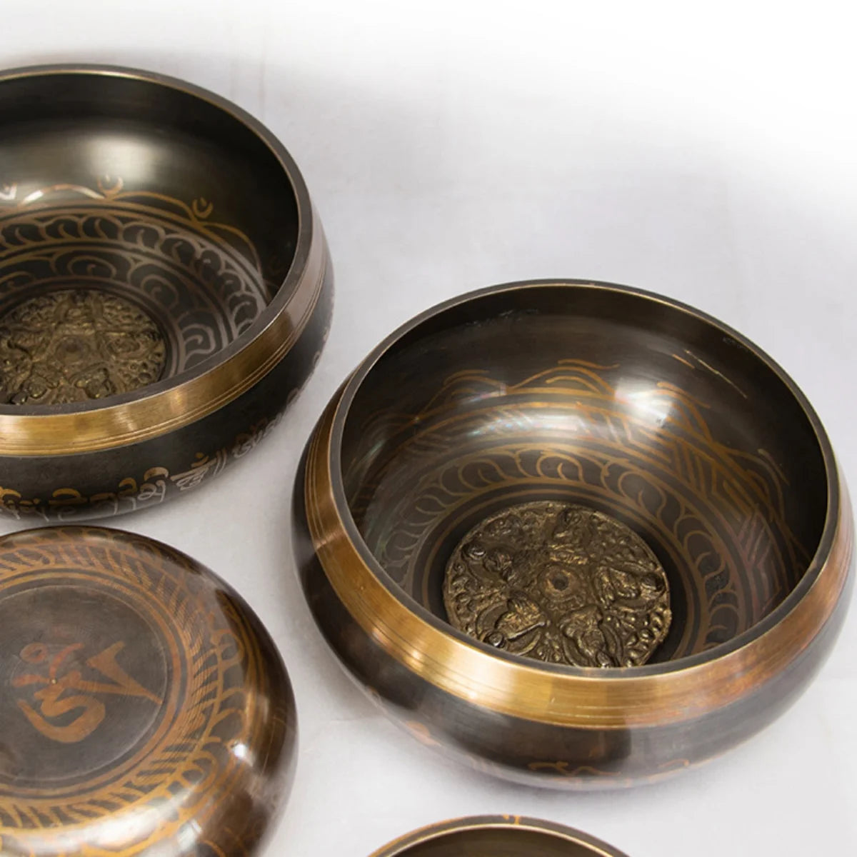 Tibetan Singing Bowl Set – 8.5 to 20cm Scripture Bowls for Meditation & Chakra Healing